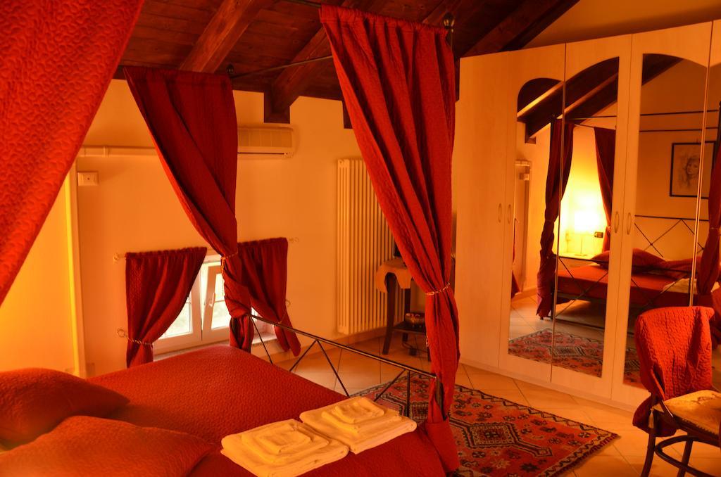 Villa Sassi Ac Alessandria Phòng bức ảnh