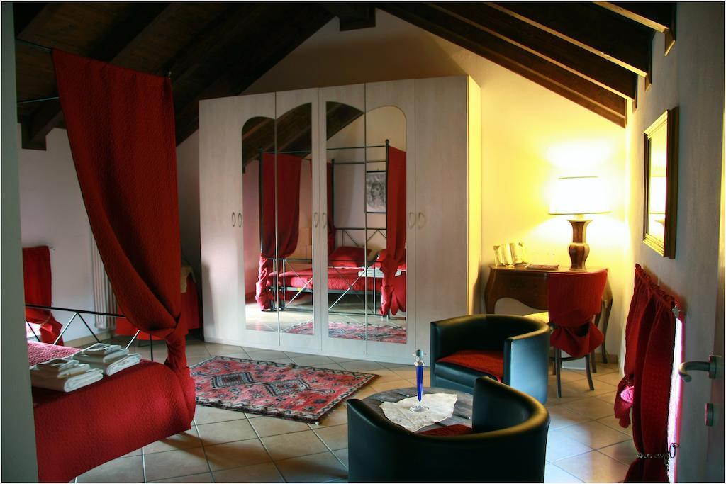 Villa Sassi Ac Alessandria Phòng bức ảnh